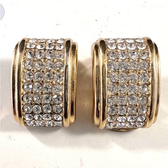 VINTAGE SIGNED 1980s CHRISTIAN DIOR EARRINGS Clip On with DIOR Pouch - Picture 1 of 11